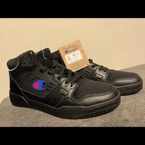 Mens Champions- size 10